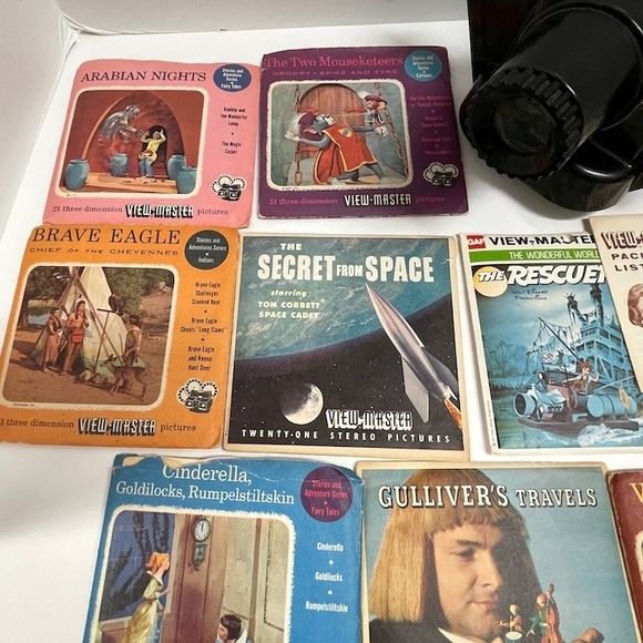 Vintage View Master Junior Electric with Over 40 Reels - Picture 4 of 8